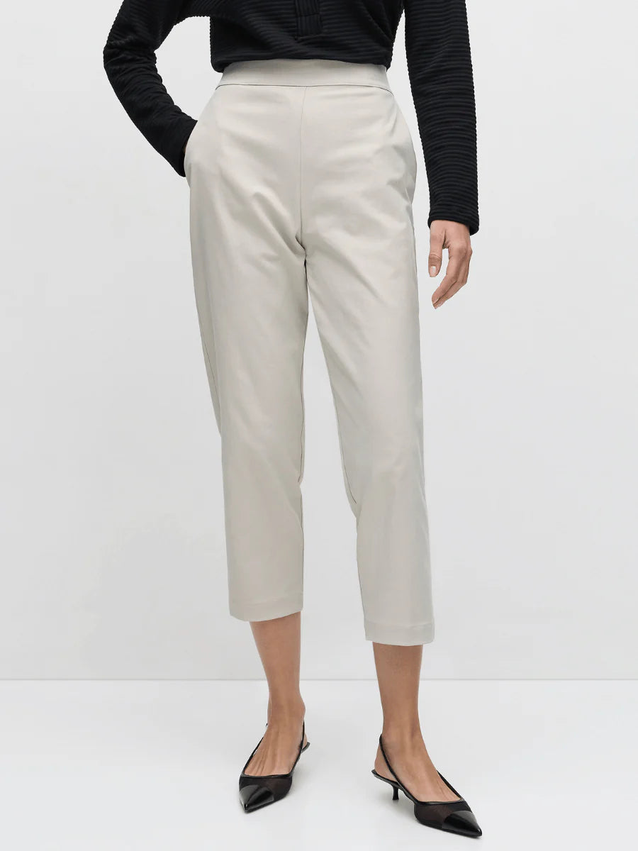 Tapered Flat Pant