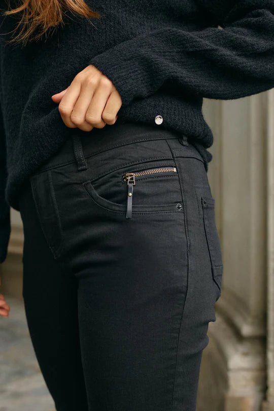 Carla Naomi Deluxe Jean