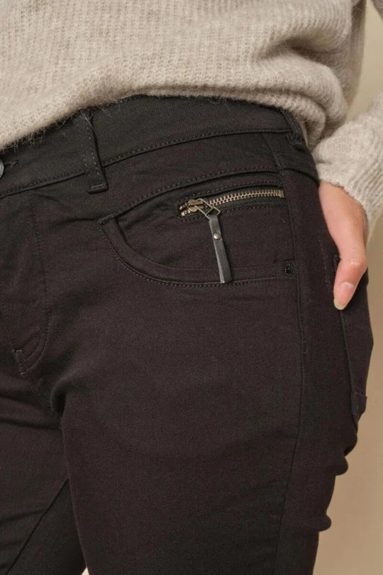 Carla Naomi Deluxe Jean