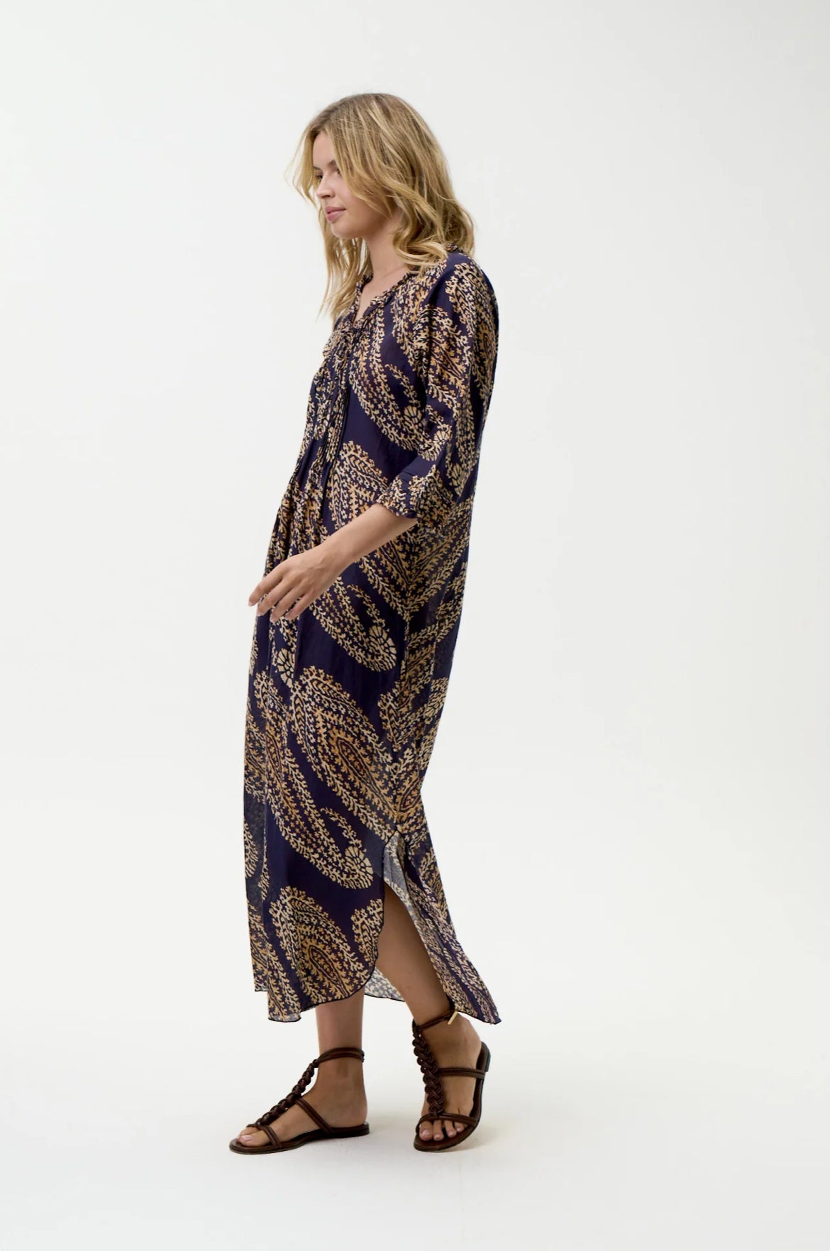 Long Genie-Provence-Viscose-Navy Paisley
