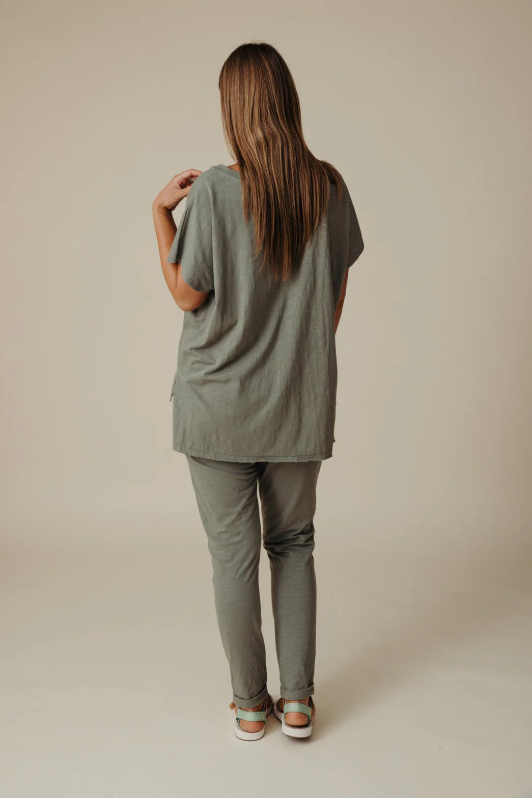 Shoreline Fine Slub Cotton T-Shirt Dusty Olive & Pebble