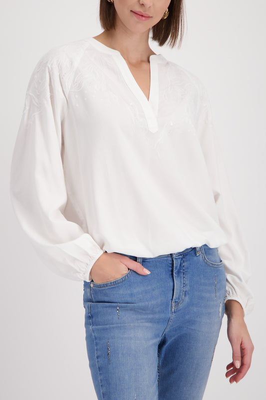 Embroided white shirt