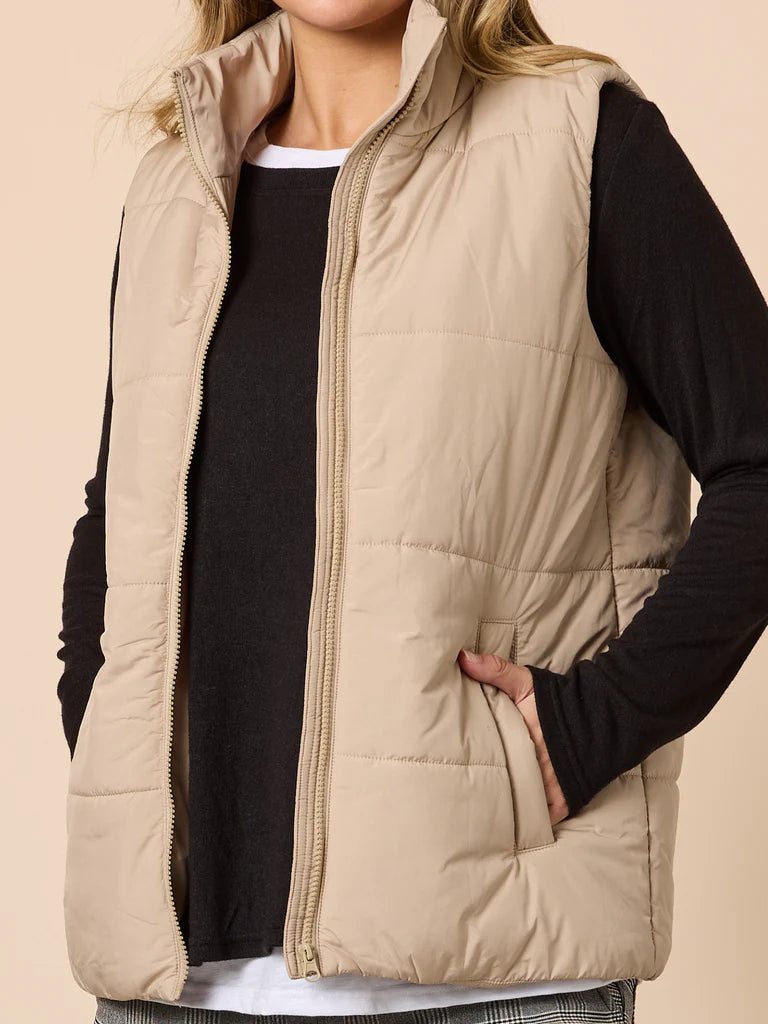 Alpine Vest Khaki & Ivory