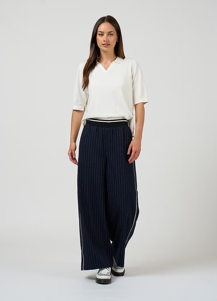 Trax Pant in navy