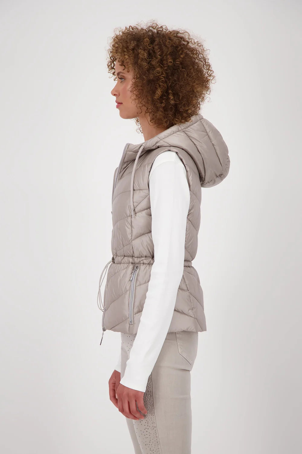 Monari Quilted waistcoat with hood in Greige