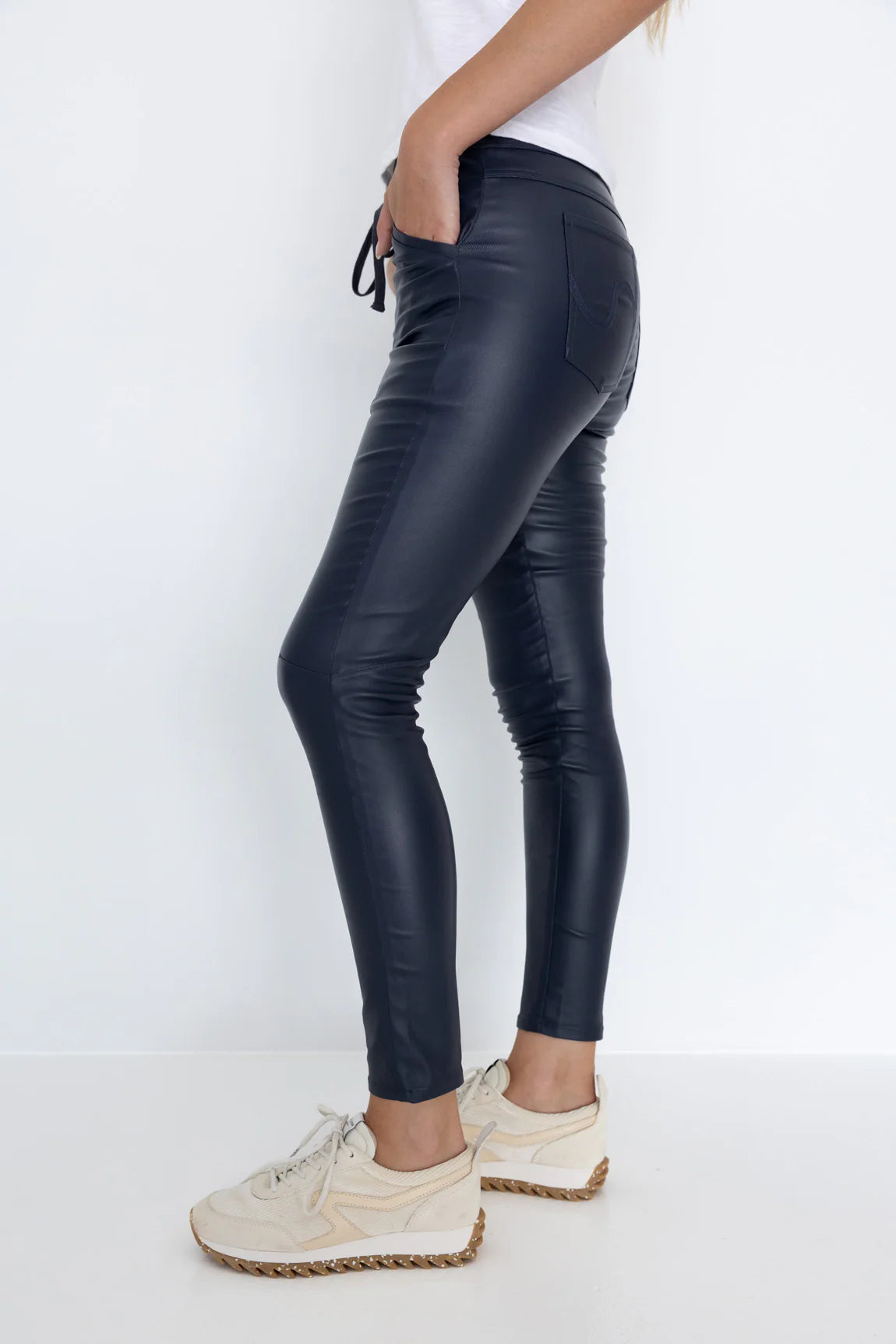 Status Pant