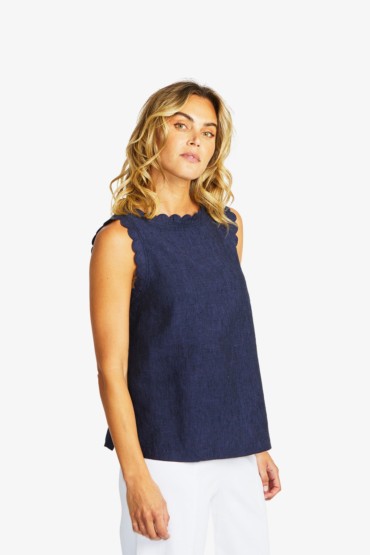 Lucy Linen Scallop Top