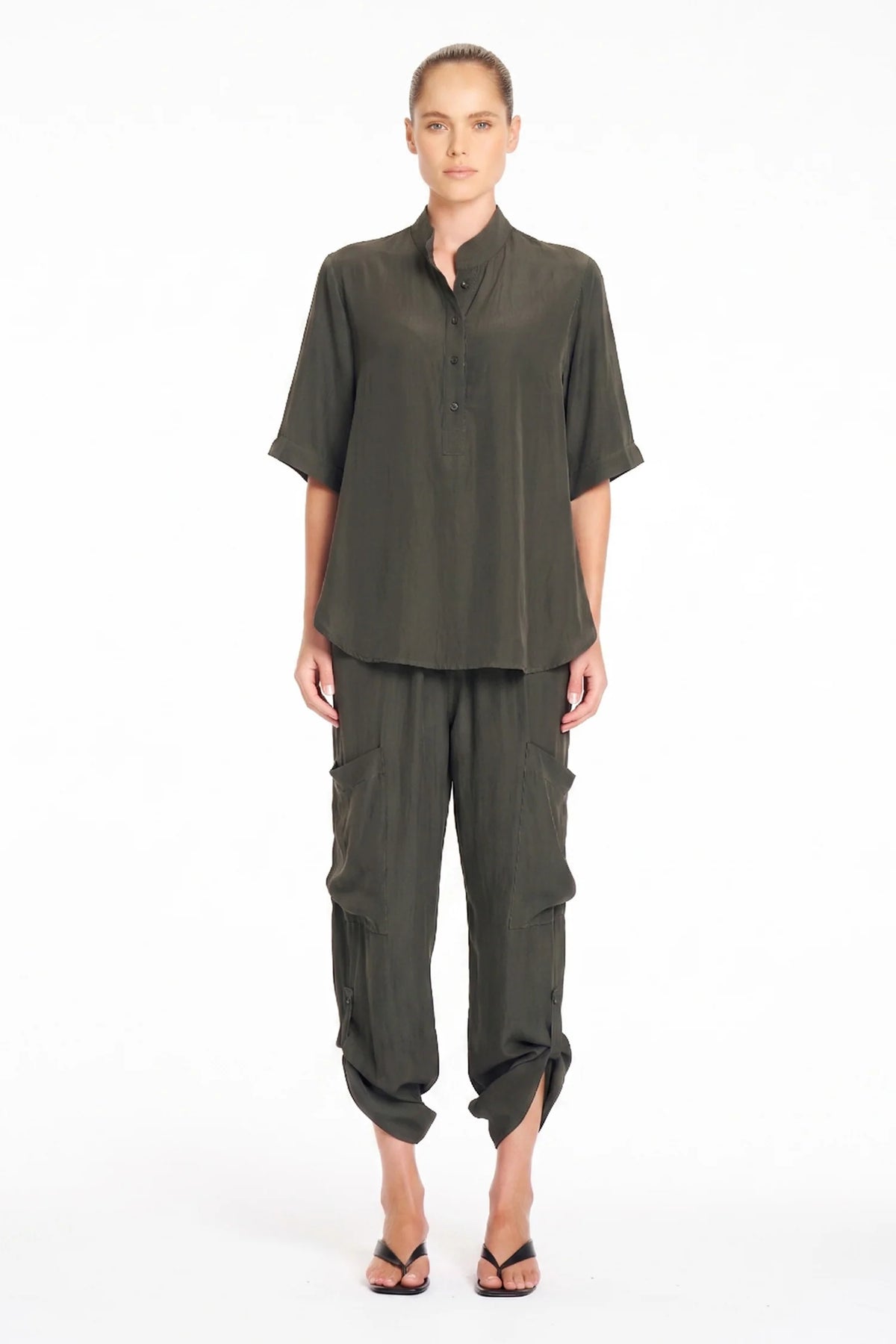 Soft Cargo in Bark Pre Order September delivery